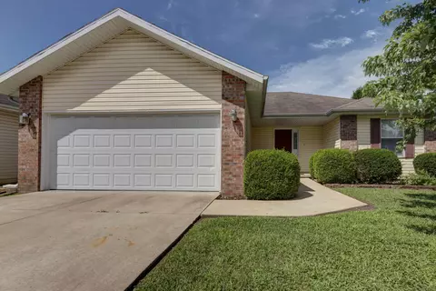 1465 S Lone Pine Ave, Springfield, MO 65804 photo 1