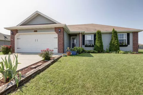708 W Lexington Cir, Clever, MO 65631 photo 1