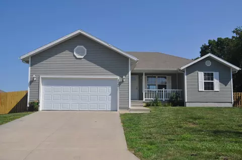 401 W Sugar Ln, Clever, MO 65631 photo 1