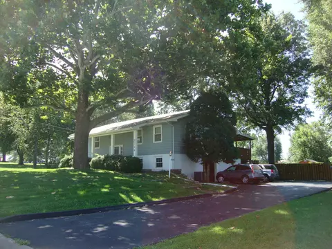 2714 E Pythian St, Springfield, MO 65802 photo 1