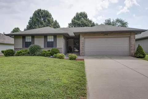 2386 S Timbercreek Ave, Springfield, MO 65807 photo 1