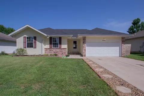 4235 Somerset Dr, Battlefield, MO 65619 photo 1