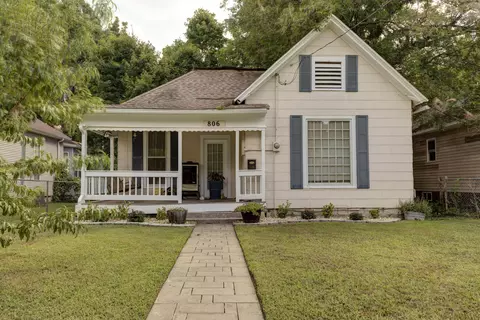806 W Pershing St, Springfield, MO 65806 photo 1