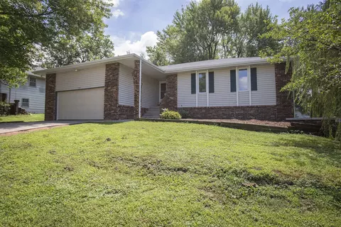 2150 E Swallow St, Springfield, MO 65804 photo 1