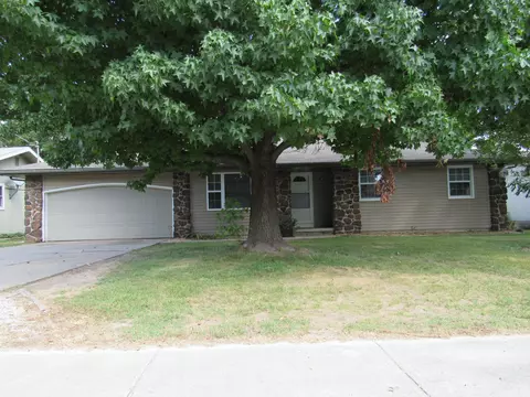 1318 S Plaza Ave, Springfield, MO 65804 photo 1