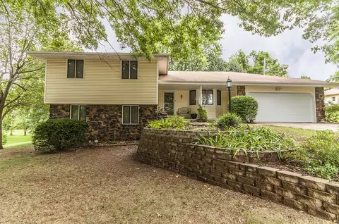 613 E Buena Vista St, Springfield, MO 65810 photo 1