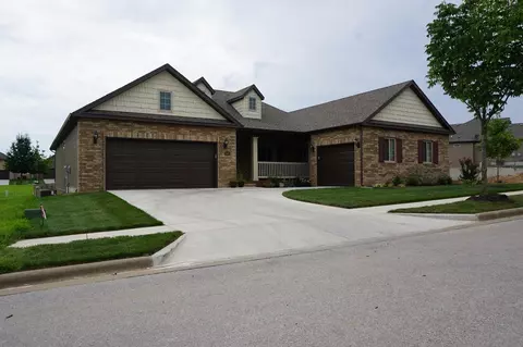 600 E Penzance Dr, Nixa, MO 65714 photo 1