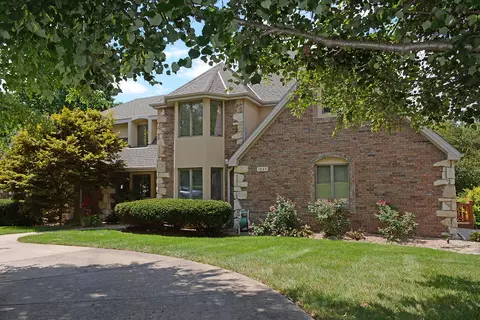 1637 S Cobblestone Ct, Springfield, MO 65809 photo 1
