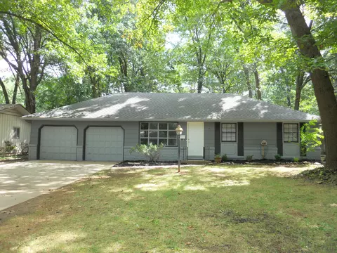 842 S Devonshire Dr, Springfield, MO 65802 photo 1