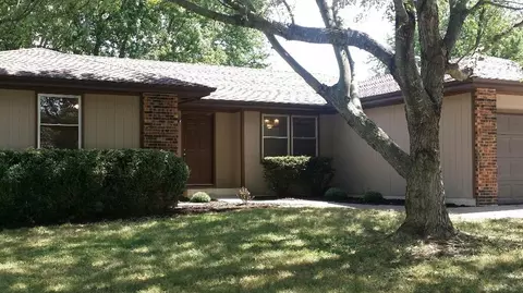 3606 S Walnut Hill Dr, Springfield, MO 65807 photo 1