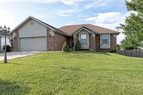 709 Shelley St, Willard, MO 65781 photo 1