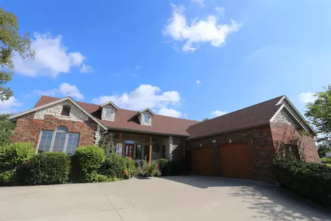 142 Hillside Ct, Branson, MO 65616 photo 1