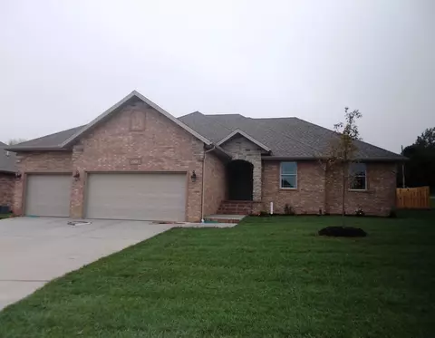5008 E Hedgerow Dr, Springfield, MO 65802 photo 1