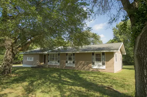 3021 E Gasconade St, Springfield, MO 65804 photo 1