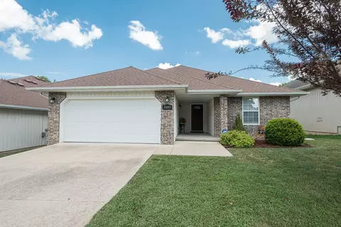 3640 S Juniper Ave, Springfield, MO 65804 photo 1