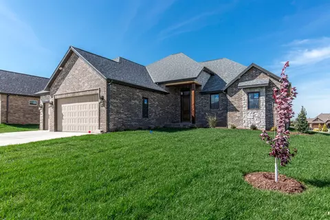 8716 Interlochen Dr, Nixa, MO 65714 photo 1