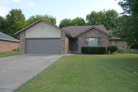 1402 E Lee St, Republic, MO 65738 photo 1