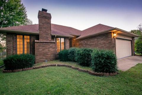 3327 S Greenbriar Ave, Springfield, MO 65804 photo 1