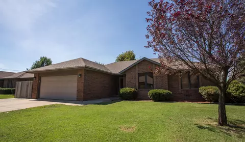 4129 S Parkcrest Ave, Springfield, MO 65807 photo 1