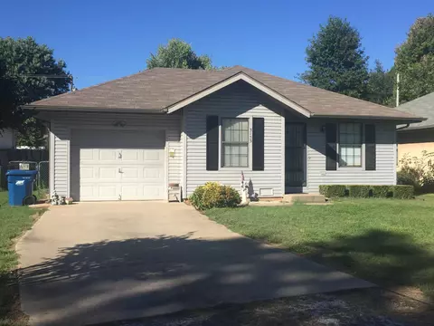 3153 W Grand St, Springfield, MO 65802 photo 1