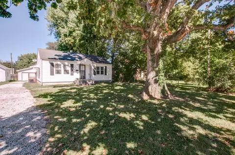 1913 E Monroe St, Springfield, MO 65802 photo 1