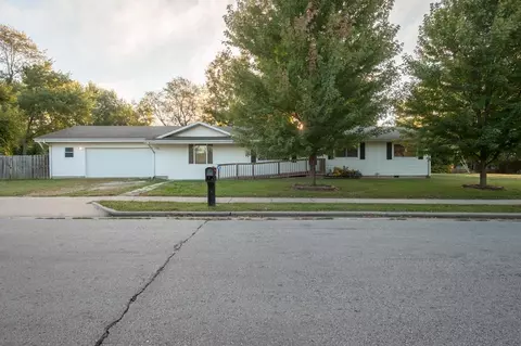 308 S Ivy Cir, Springfield, MO 65802 photo 1