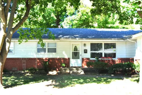 515 E Cherokee St, Springfield, MO 65807 photo 1