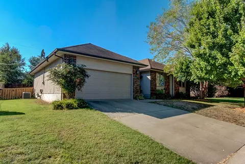 3209 S Nettleton Ave, Springfield, MO 65807 photo 1