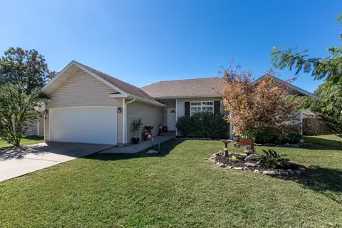 369 Crocodile Ave, Sparta, MO 65753 photo 1