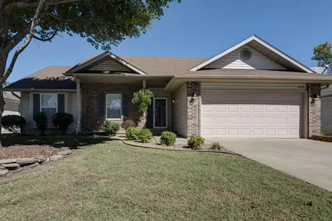 3713 W Kay Pointe Blvd, Springfield, MO 65802 photo 1