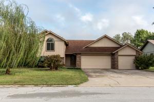 1321 E Highpoint St, Springfield, MO 65804 photo 1