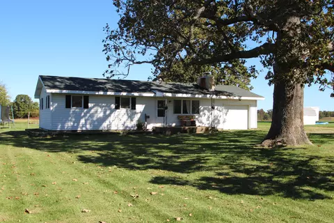 675 Pine Grove Rd, Marshfield, MO 65706 photo 1