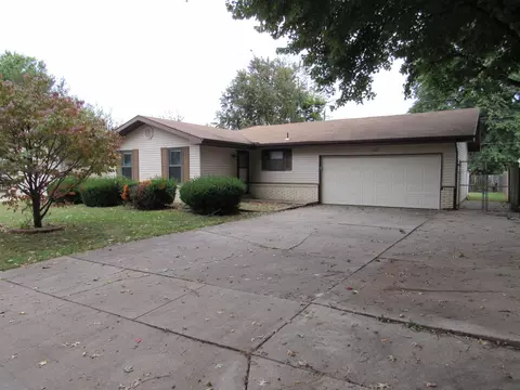 1043 E Guinevere St, Springfield, MO 65807 photo 1