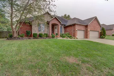4032 E Gastonbury St, Springfield, MO 65809 photo 1