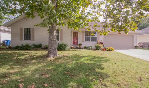 5670 S Pinehurst Ave, Springfield, MO 65810 photo 1