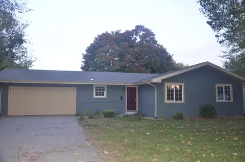 3062 S Dayton Ave, Springfield, MO 65807 photo 1