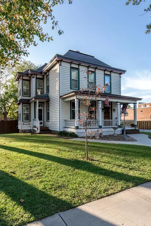 1451 N Washington Ave, Springfield, MO 65802 photo 1