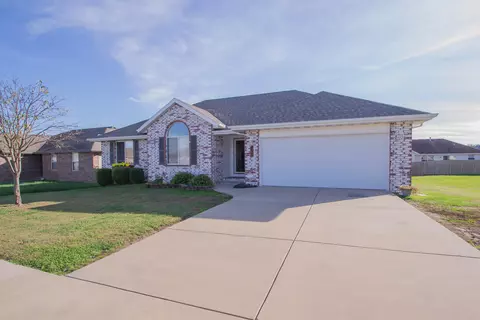 4410 W Tarkio St, Springfield, MO 65802 photo 1