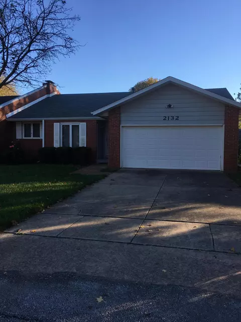 2132 E Regency Pl, Springfield, MO 65804 photo 1
