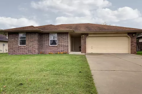 1129 N Hutchinson Ave, Springfield, MO 65803 photo 1