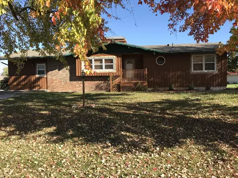 212 N Elm Ave, Clever, MO 65631 photo 1