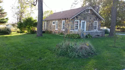 706 E Main St, Walnut Grove, MO 65770 photo 1