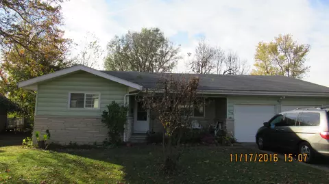 1919 S Bruce Ave, Springfield, MO 65804 photo 1