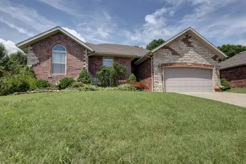 4151 W Watkins St, Springfield, MO 65802 photo 1