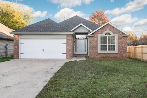 2330 S Rogers Ave, Springfield, MO 65804 photo 1