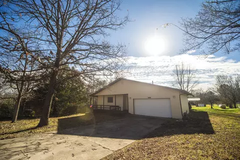 4850 E Poplar Ln, Springfield, MO 65809 photo 1