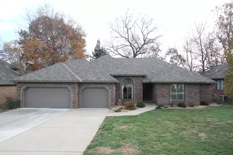 2216 E Richmond St, Springfield, MO 65804 photo 1