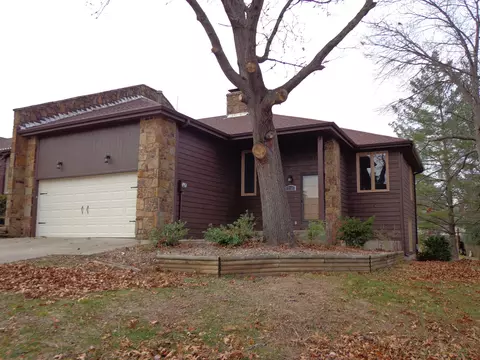 2165 E Regency Pl, Springfield, MO 65804 photo 1