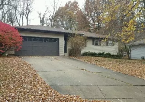946 E Caravan St, Springfield, MO 65803 photo 1