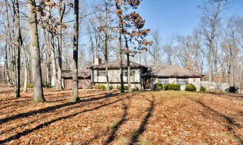 3582 N Kossen Ln, Springfield, MO 65803 photo 1